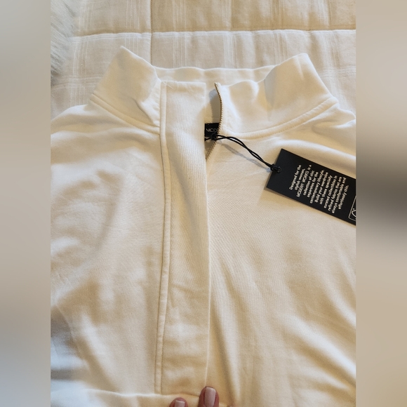 Modern Works 2 pieces set ( Ivory) - Picture 13 of 16